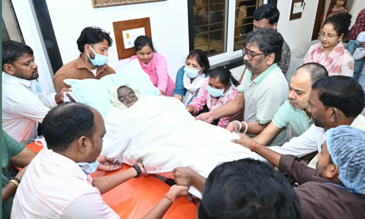 chief-minister-hemant-sorens-mother-rupi