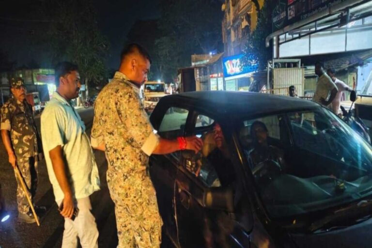 चाईबासा में नशे में वाहन चलाने वालों पर कार्रवाई, दो चालक गिरफ्तार