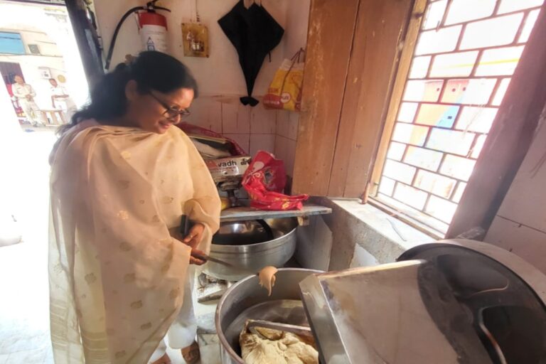 मंडल कारा के औचक निरीक्षण में रसोईघर की सफाई में मिली कमी, डालसा सचिव ने दिए सुधार के निर्देश