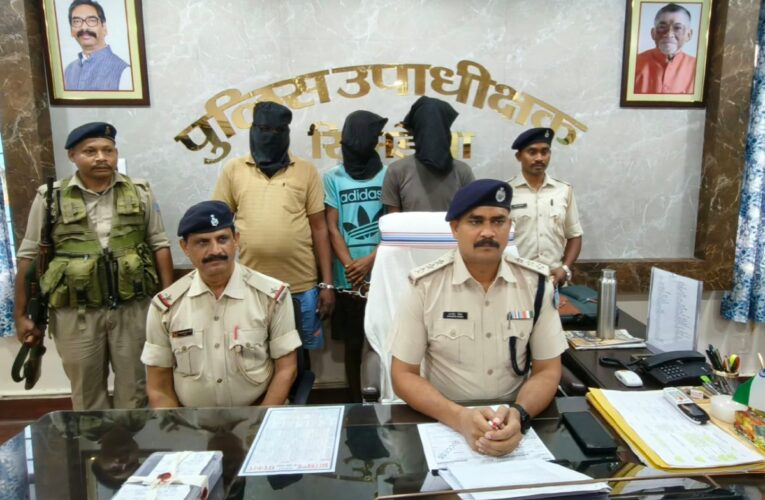 three-alleged-cattle-smugglers-10-bulls