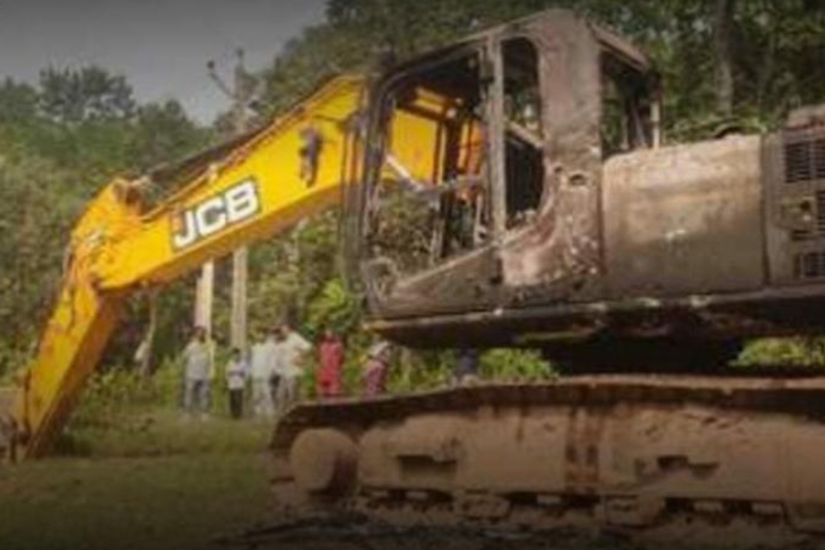jcb-blows-up-road-construction-tabo