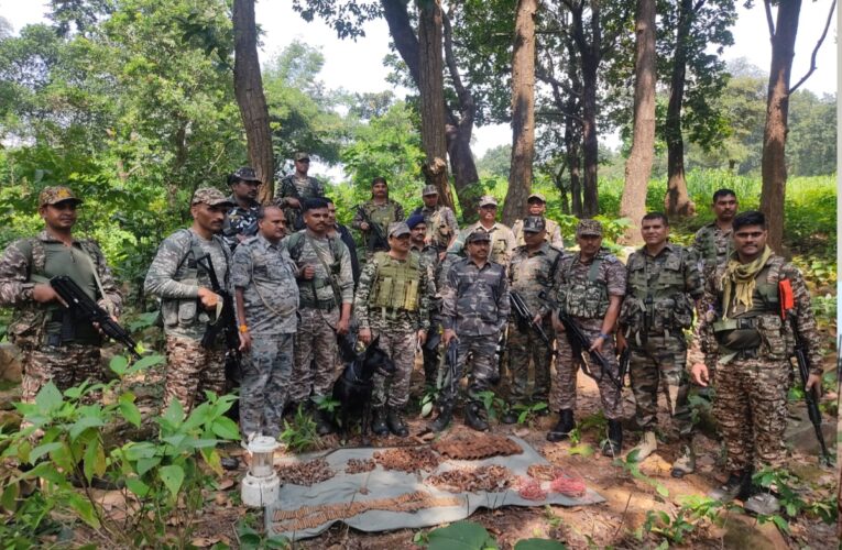 naxals-foil-plot-parasnath-forest-38
