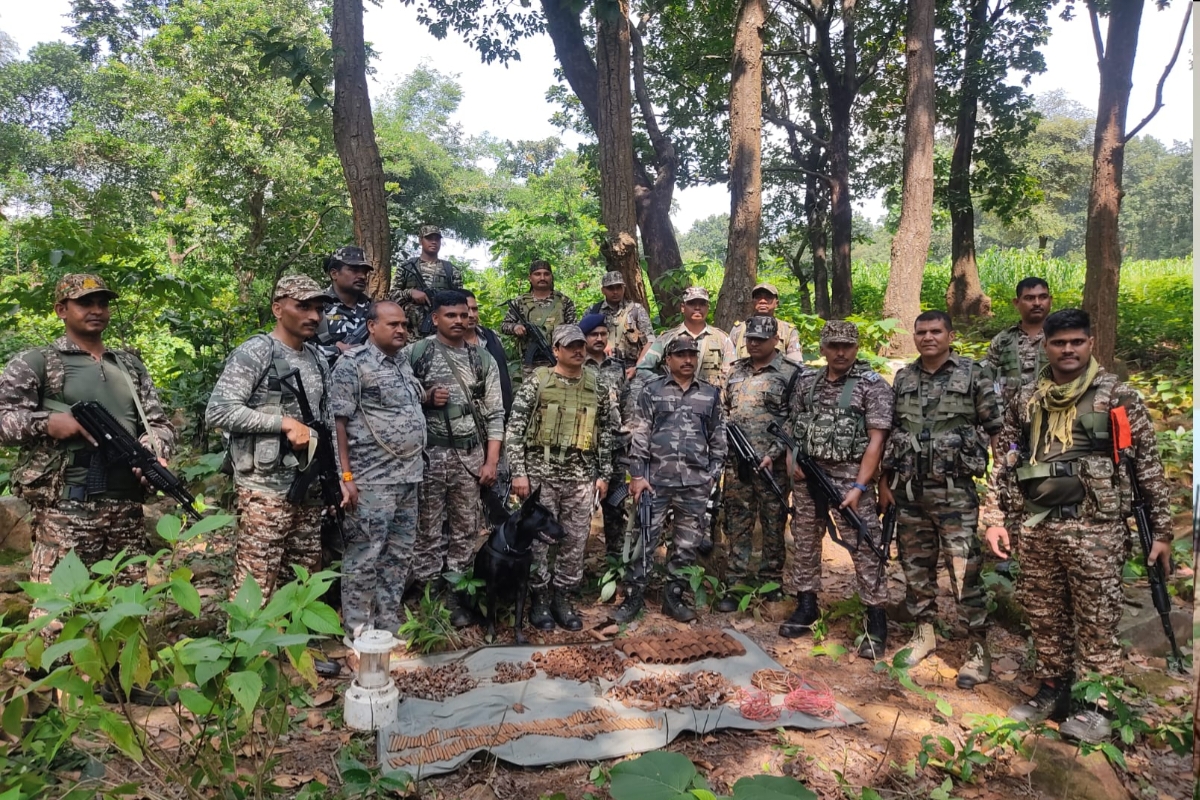 naxals-foil-plot-parasnath-forest-38