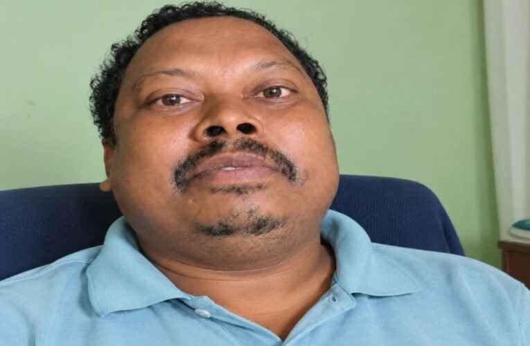 सड़क हादसे में किसान की मौत, पत्नी गंभीर रूप से घायल; चार बच्चों के सिर से उठा पिता का साया