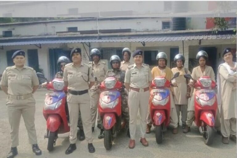 दुर्गापूजा में मनचलों पर रहेगी शक्ति कमांडो की नजर, छह रूटों पर तैनात होंगी महिला पुलिसकर्मी