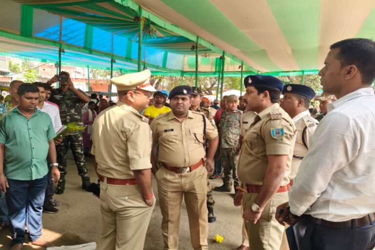 दुर्गा पूजा को लेकर हजारीबाग पुलिस अलर्ट, 25 जगहों पर बैरियर और 8 स्थानों पर पार्किंग की व्यवस्था