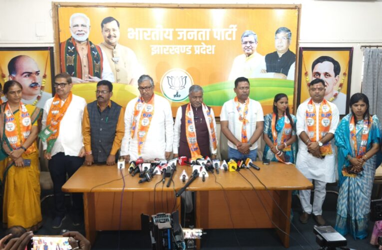 several-leaders-including-khagen-mahato-parinda