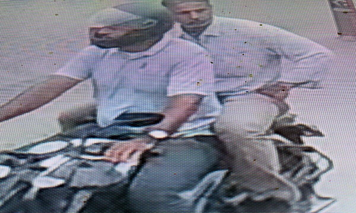 beware-fake-policemen-koderma-gold-silver