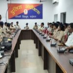 चाईबासा में 90 पुलिसकर्मियों को सिखाए गए तनाव से निपटने के तरीके, मानसिक स्वास्थ्य पर दिया जोर ways-cope-stress-taught-90-policemen