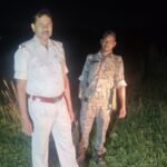 सिमडेगा में अवैध शराब के खिलाफ पुलिस का अभियान, जब्त शराब नष्ट police-raid-against-illicit-liquor-simdega