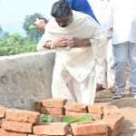 माता रूपी सोरेन के श्राद्ध कर्म के सातवें दिन मुख्यमंत्री हेमंत सोरेन ने निभाई पारंपरिक रस्में seventh-day-mata-rupi-sorens-shradh