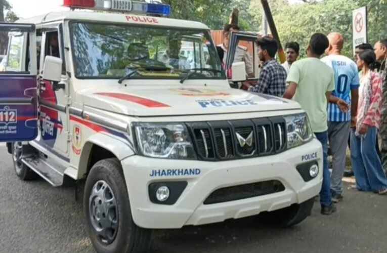 जुबिली पार्क के पास युवक-युवती के बीच हंगामा, मोबाइल चोरी और ब्लैकमेलिंग का आरोप; युवक हिरासत में