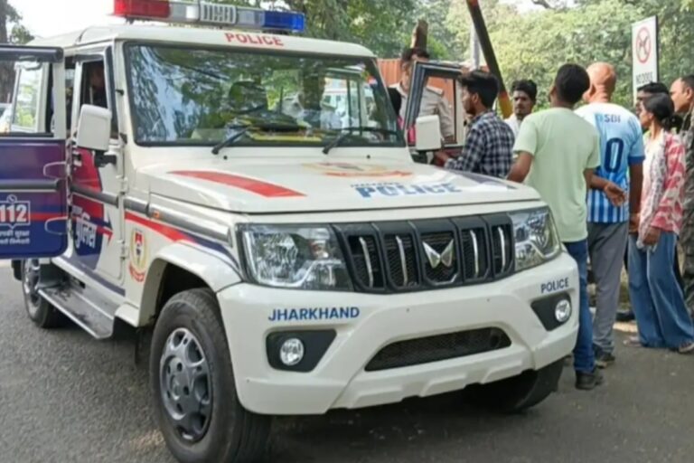 जुबिली पार्क के पास युवक-युवती के बीच हंगामा, मोबाइल चोरी और ब्लैकमेलिंग का आरोप; युवक हिरासत में