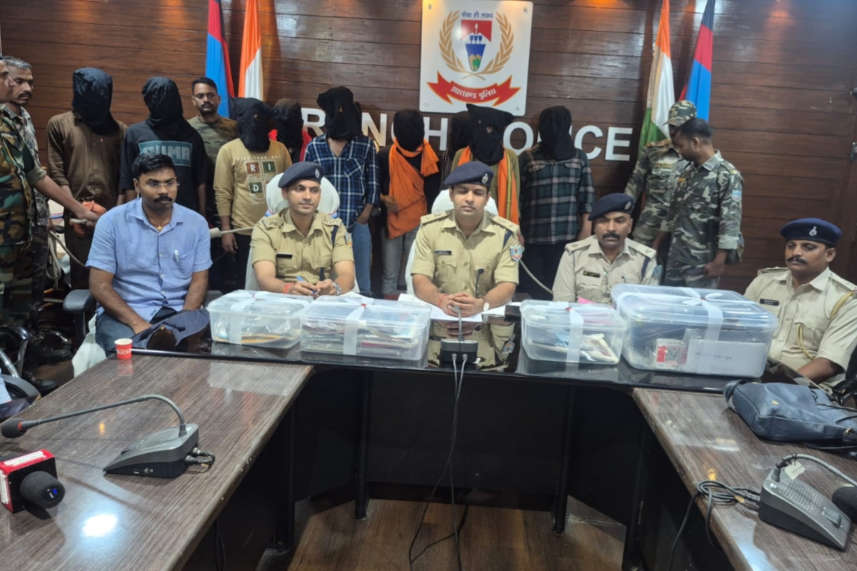 cyber-fraud-gang-busted-10-accused