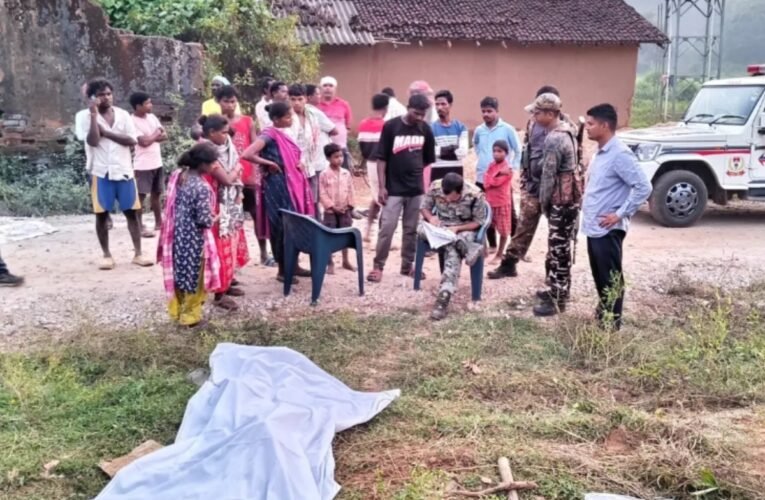 हाइवा के नीचे सो रहे 21 वर्षीय मजदूर की कुचलकर मौत, चालक फरार