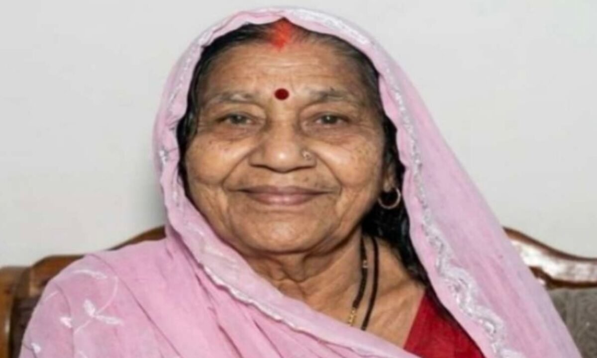 former-health-minister-ramchandra-chandravanshis-wife