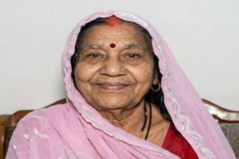 पूर्व स्वास्थ्य मंत्री (Helth Minister) रामचंद्र चंद्रवंशी की पत्नी तेतरी देवी का निधन, राजनीतिक जगत में शोक