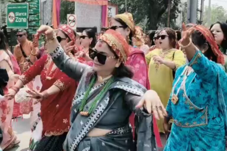 JAP-1 परिसर में निकली 146 साल पुरानी फूलपाती शोभायात्रा, गोरखा जवानों ने दी मां दुर्गा को सलामी