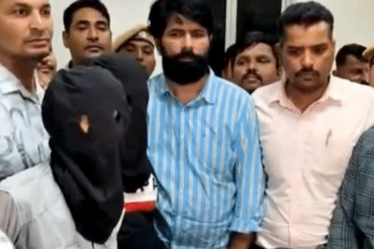 all-three-accused-tiger-shroffs-car
