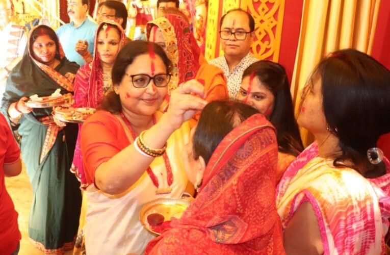 deputy-commissioner-kanchan-singh-plays-sindoor