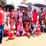 update-people-throng-bhagat-singh-chowk