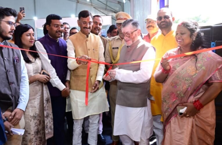 swarnim-bharat-expo-inform-youth-about