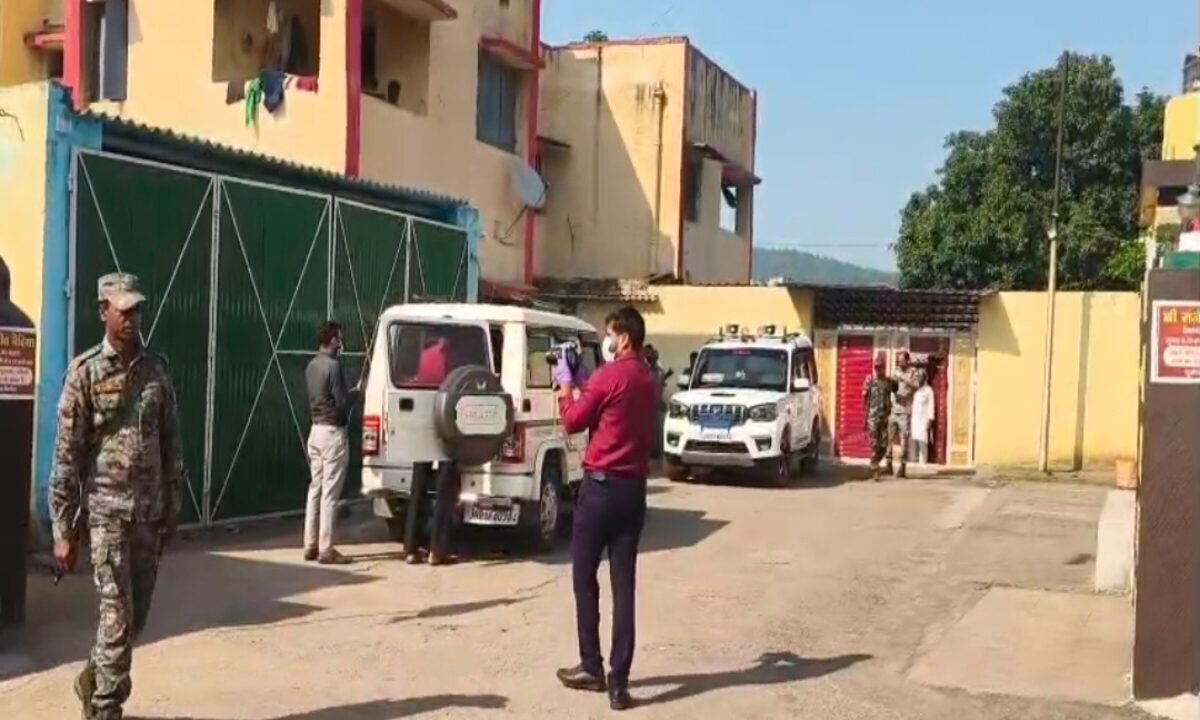 jmm-leaders-bodyguard-shot-dead-under