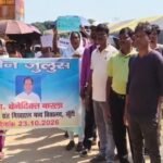 खूंटी में फादर बेनेदिक्त बारला पर हमले के खिलाफ उमड़ा जनसैलाब, मौन जुलूस निकाल दोषियों की गिरफ्तारी की मांग massive-protest-against-attack-father-benedict