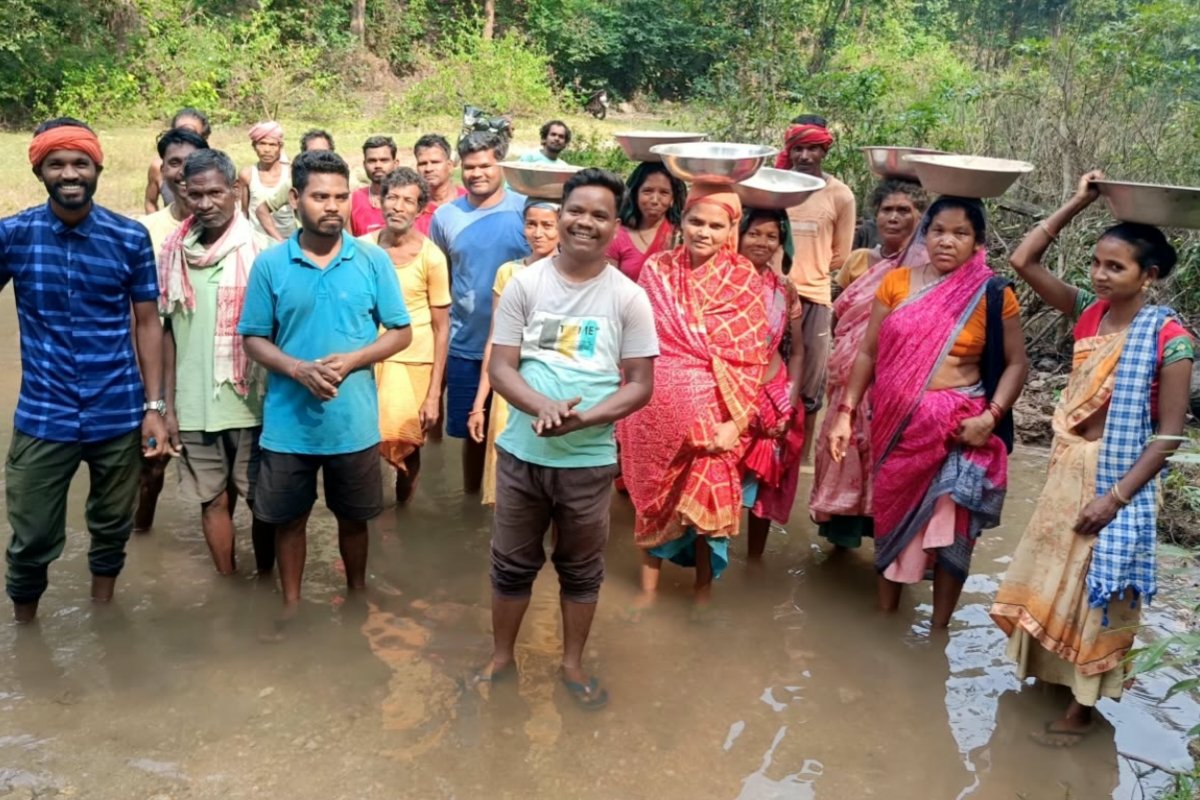 villagers-distress-due-lack-roads-bridges