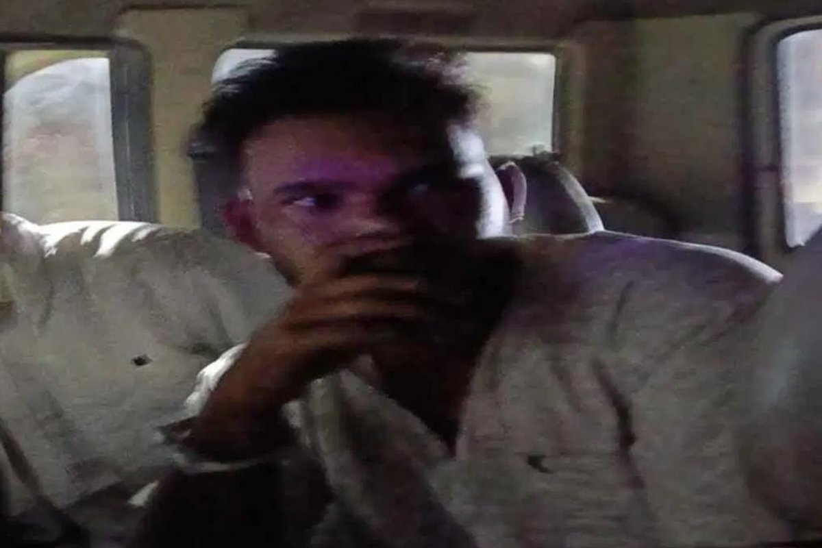 auto-driver-detained-air-gun-during