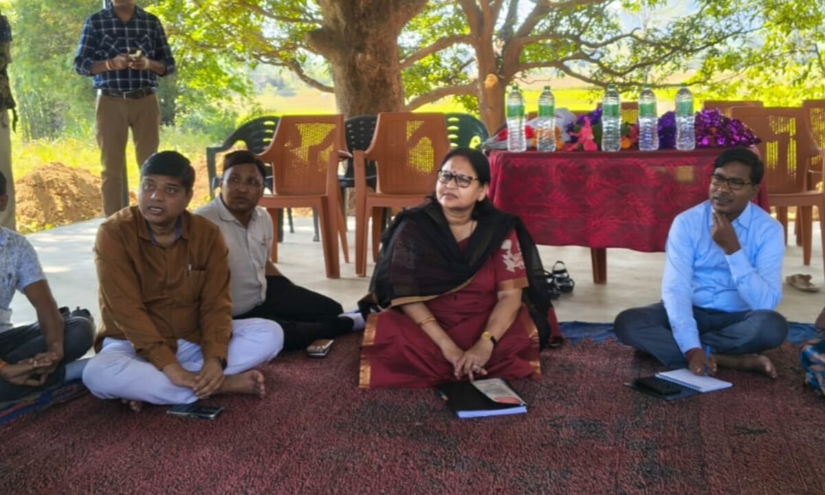deputy-commissioner-kanchan-singh-reached-korkotjor