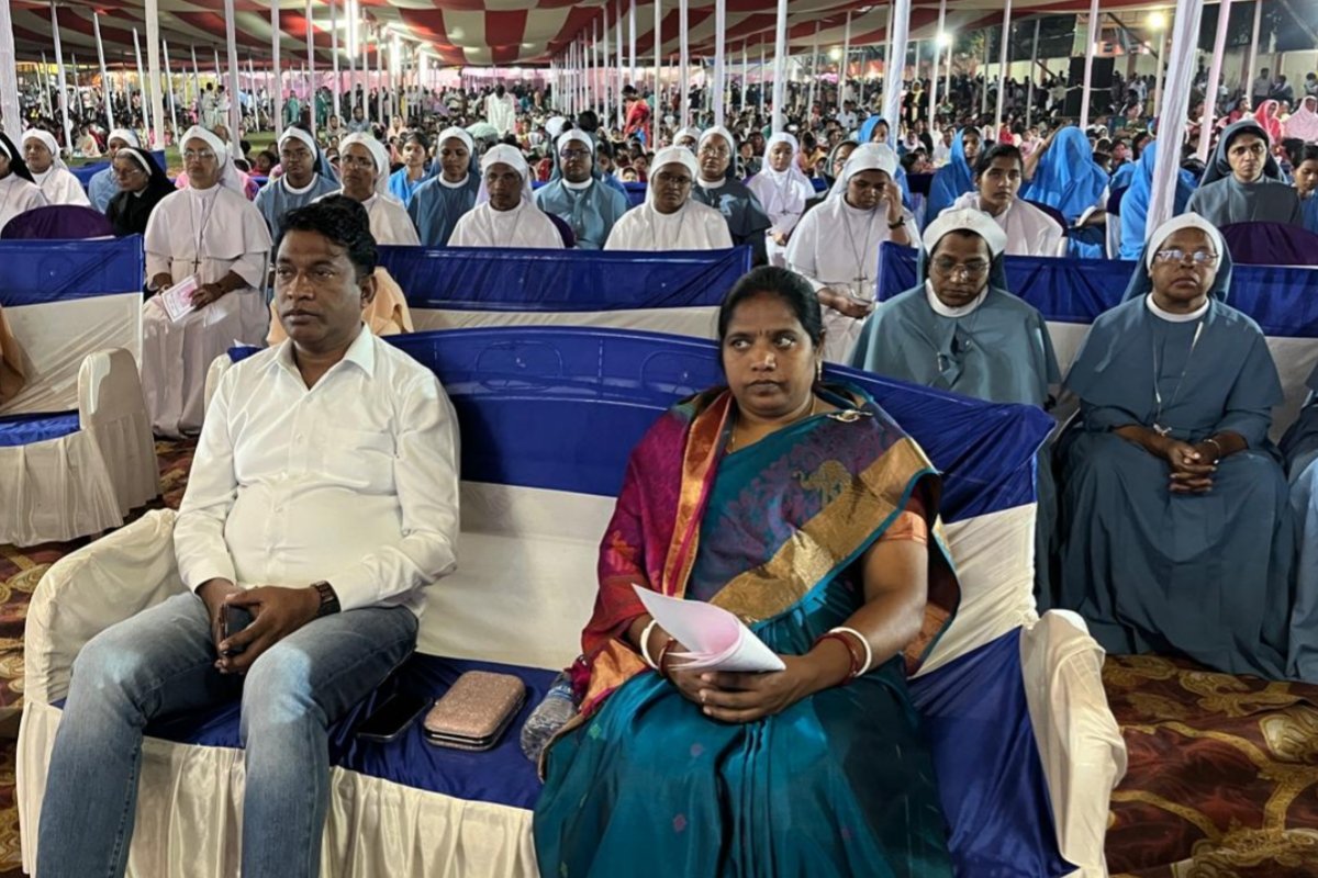 mlas-bhushan-bara-josima-khakha-arrive