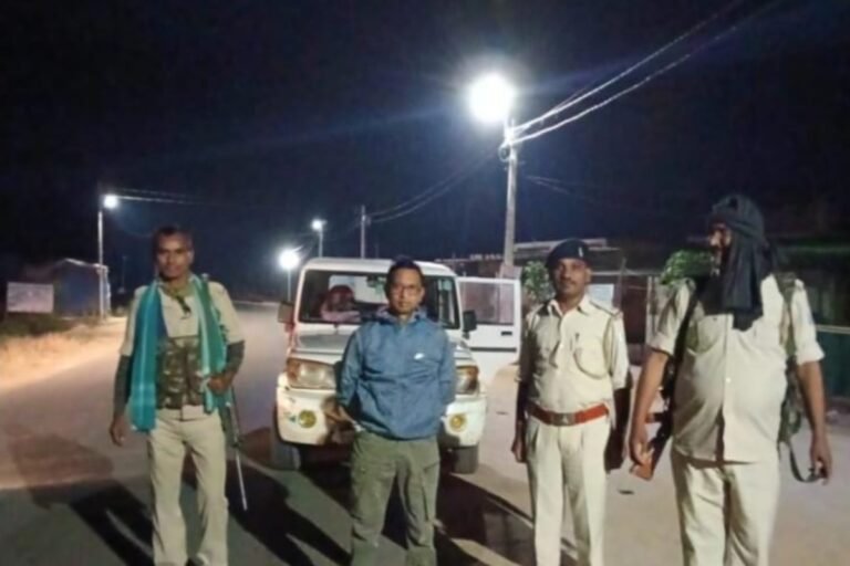 सिमडेगा में रातभर पुलिस की निगरानी, गश्ती दलों का औचक निरीक्षण