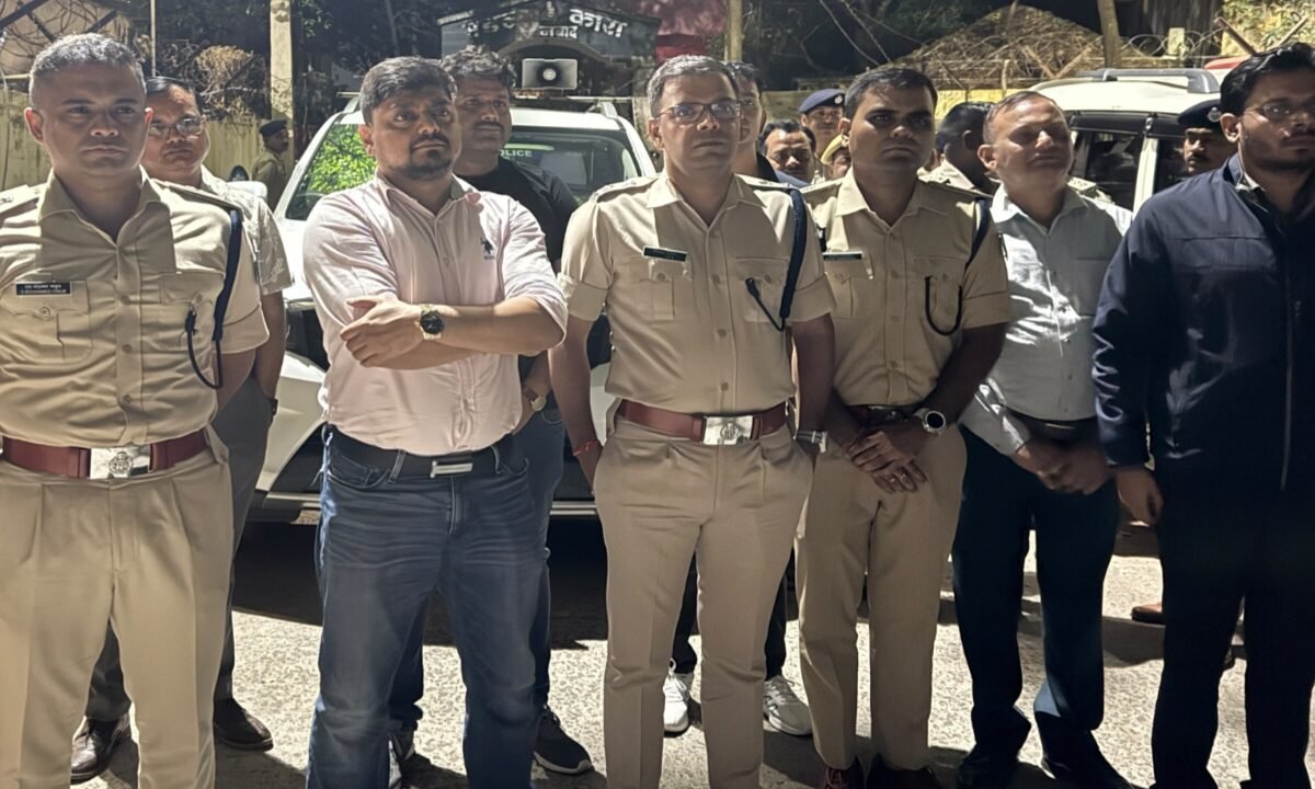 midnight-raid-dhanbad-mandal-prison-hundreds