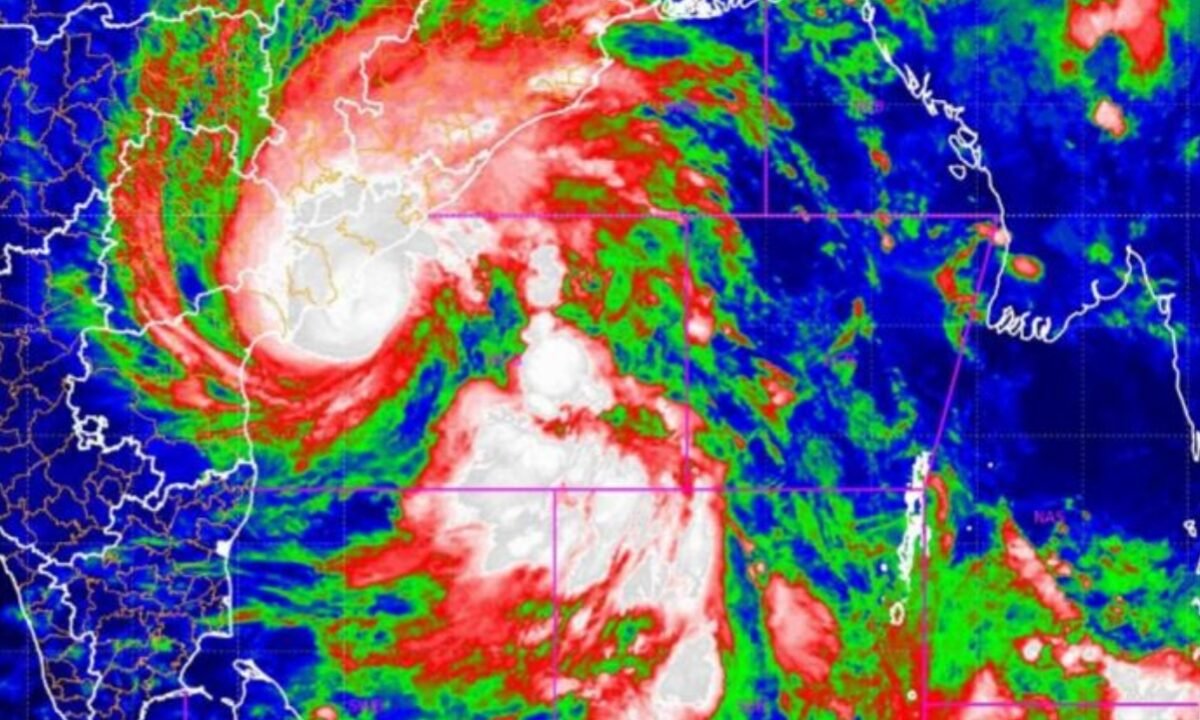 cyclonic-storm-arnab-likely-hit-andhra