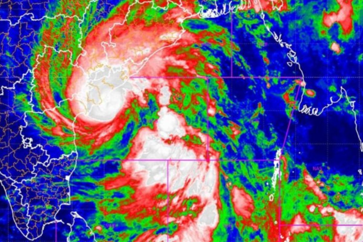 cyclonic-storm-arnab-likely-hit-andhra