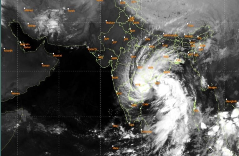 cyclone-arnab-near-andhra-pradesh-coast