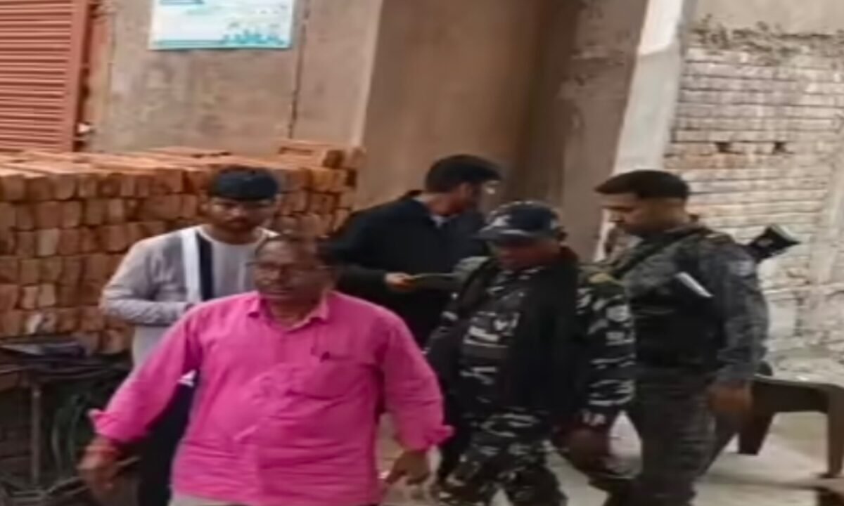 acb-arrests-panchayat-servant-taking-bribe