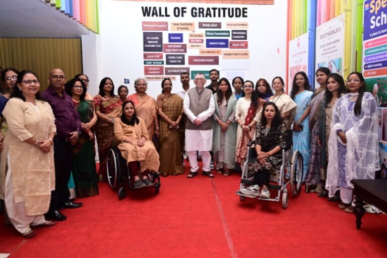 राज्यपाल संतोष गंगवार ने दीपशिखा संस्था के सूचना केंद्र का किया उद्घाटन, एक लाख रुपये देने की घोषणा