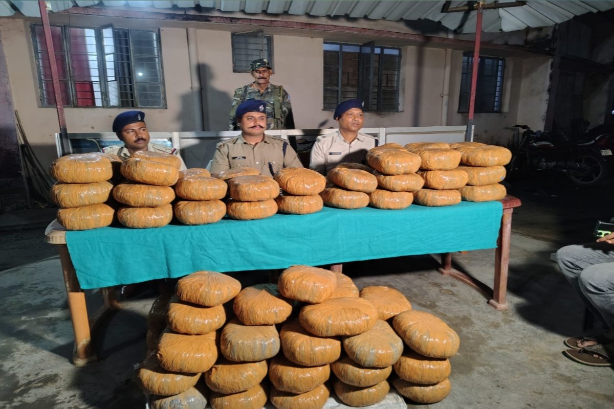 164-kg-illicit-ganja-seized-chatra