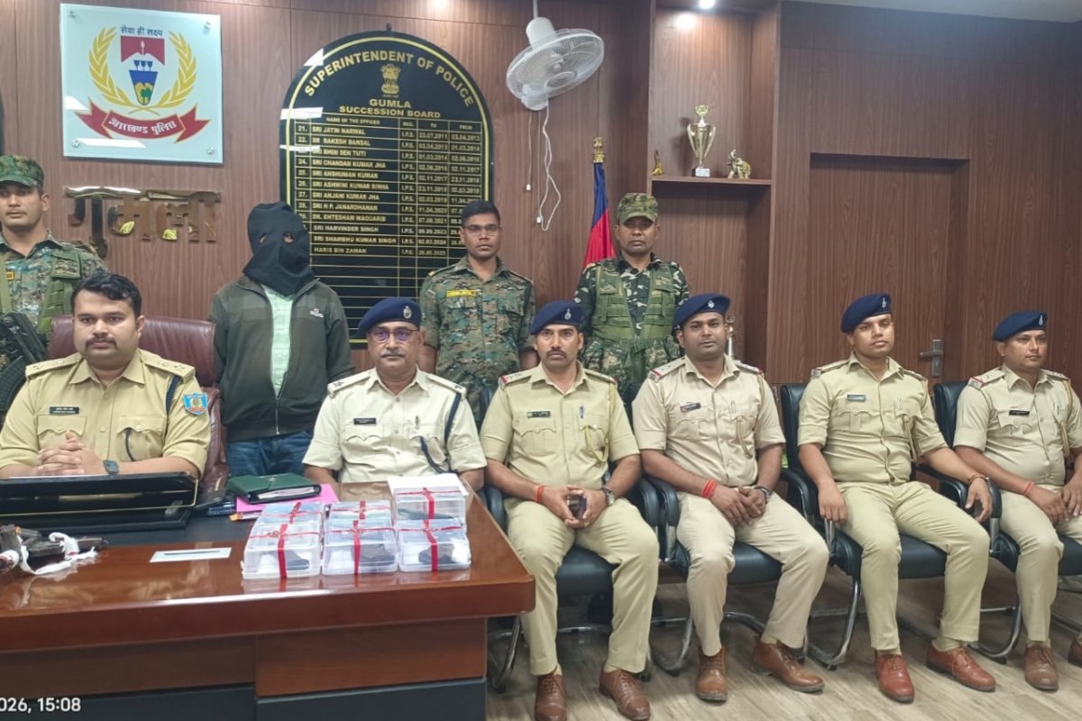arms-recovered-gumla-ak-56-carbine