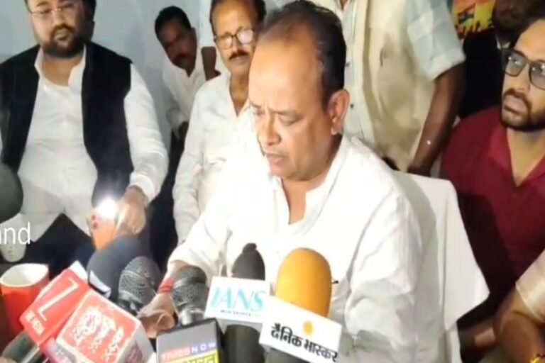 झारखंड के स्वास्थ्य मंत्री इरफान अंसारी का पीएम मोदी पर तंज लेकिन बोलते समय,  भूले बाबा का नाम, समर्थकों से पूछा स्वामी का नाम