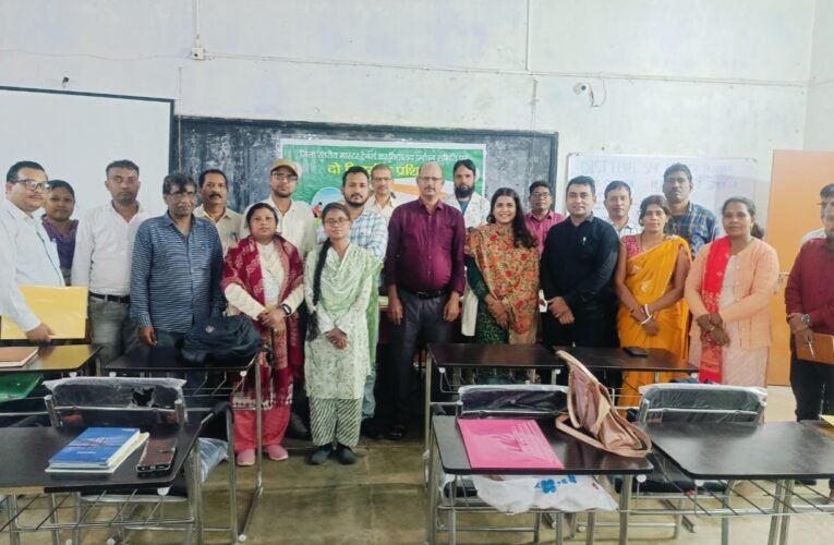 विद्यालयों के विकास और बालिकाओं की समस्याओं पर मास्टर ट्रेनरों को दिया गया प्रशिक्षण