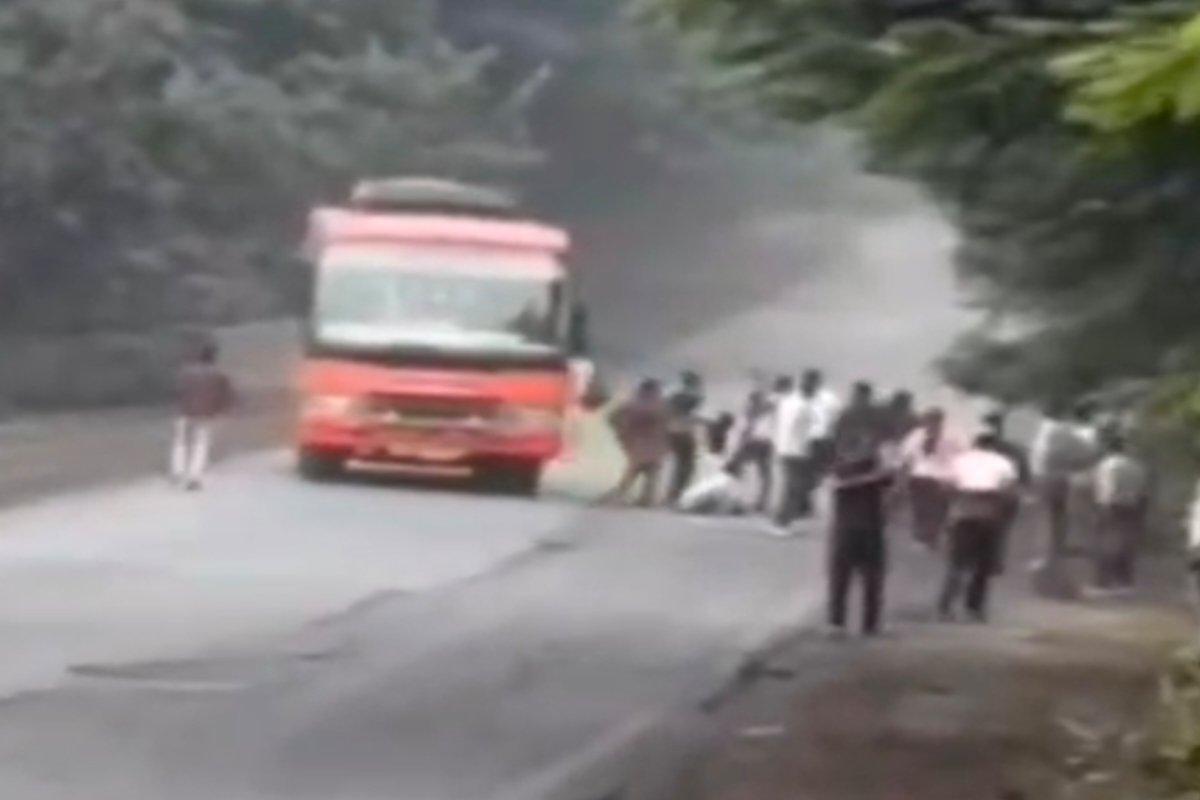 big-accident-averted-dumka-bus-filled