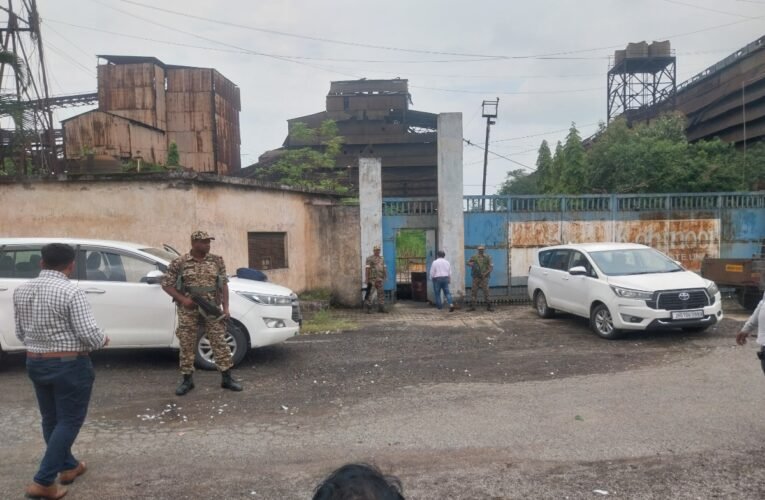 300 करोड़ के बैंक फ्रॉड मामले में कोहिनूर स्टील पर ED का शिकंजा, चांडिल से कोलकाता तक 20 ठिकानों पर छापेमारी