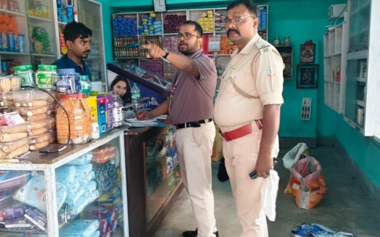 ठेठईटांगर में खाद्य सुरक्षा विभाग की छापेमारी, होटल और किराना दुकानों की जांच